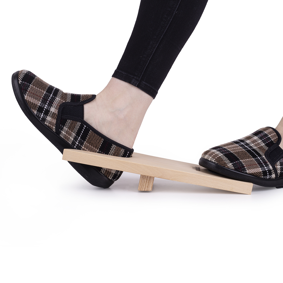 Tire de bottes en bois