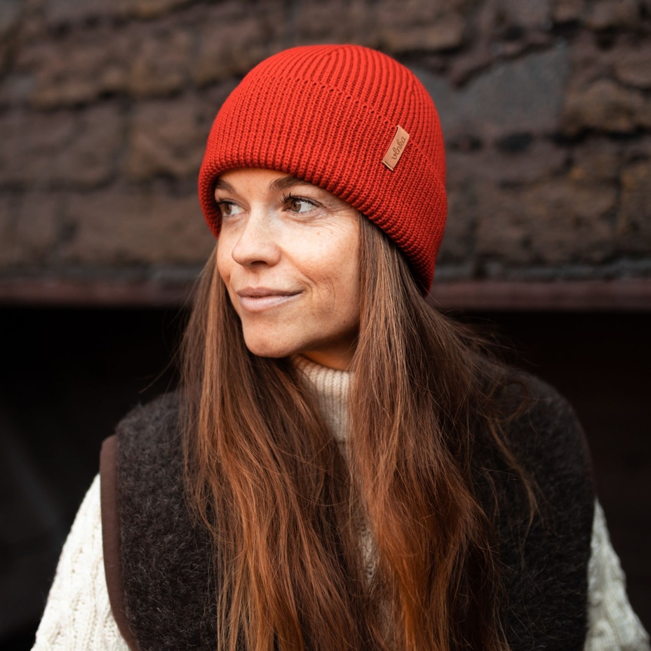Bonnet en laine Vlnka V21 rouge