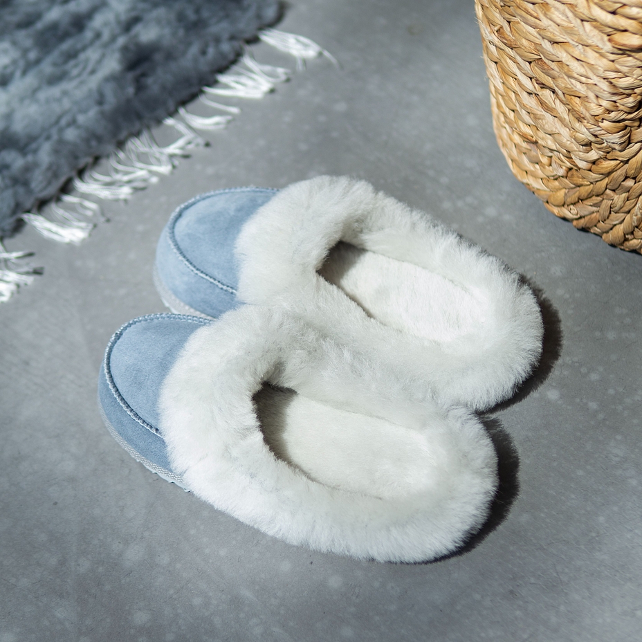 Pantoufles en cuir et laine de mouton pour femmes Vanesa, bleu