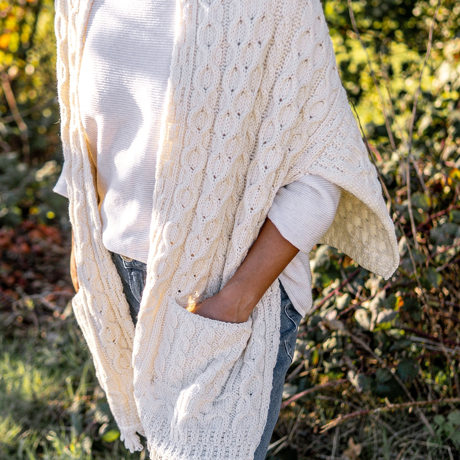 Cardigan en laine mérinos avec poches, naturelle