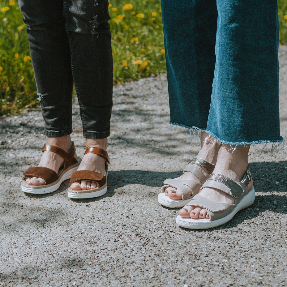 Sandales anatomiques en cuir pour femmes Hana, beige